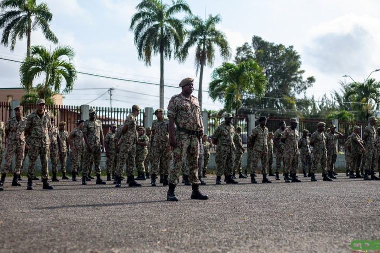 Glo blijft voorlopig toelatingseis voor militaire dienst